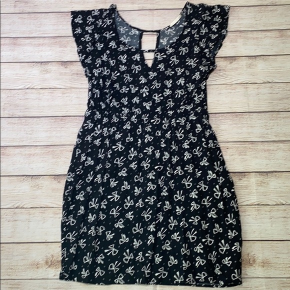 Lush M Bow Black Dress. - Picture 9 of 12